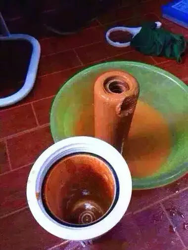看看您家用的水管，是不銹鋼水管太貴，還是家人的健康不值得投資？